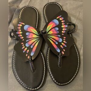 Women’s flip flops size 8